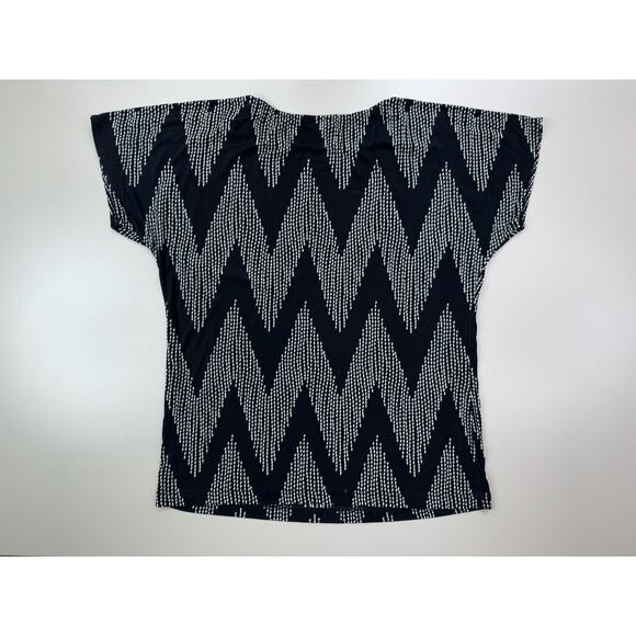 Chicos Travelers Top Size 1 Medium Black Gray Chevron Travel Career Resort CEO - Picture 11 of 12